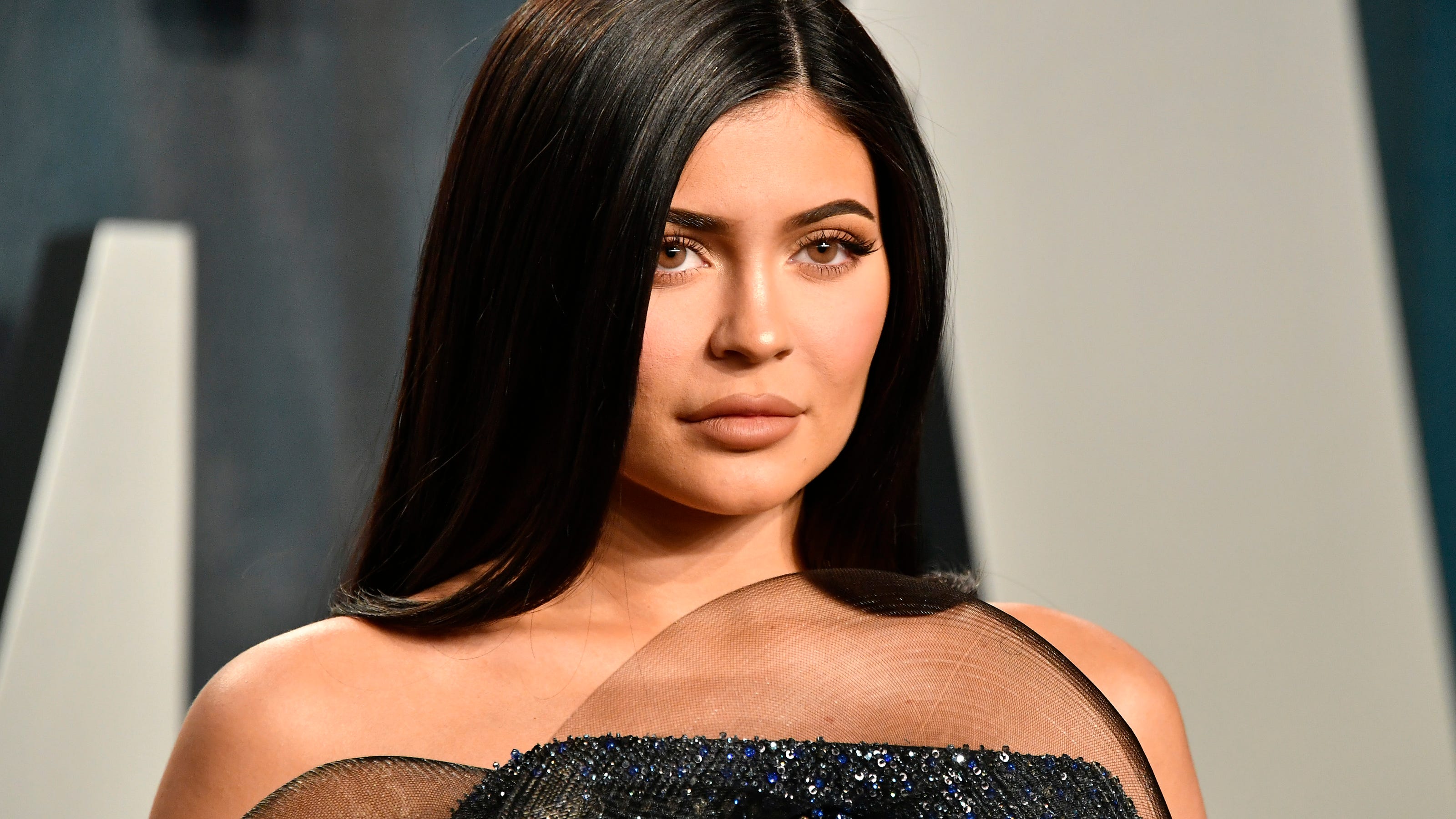 Kylie Jenner Net Worth 2020, Bio, Career, Family