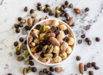 Ways to Include Walnuts in Your Skincare Routine to Achieve a Natural Glow