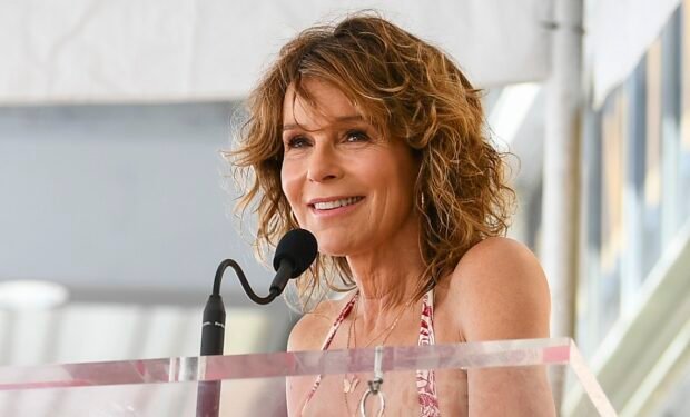 Jennifer Grey Net Worth 2022